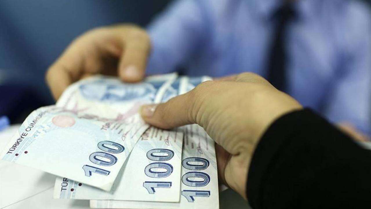 Milyonlarca ev hanımına ve anneye müjde: Emeklilik tarihi öne çekiliyor, işte masadaki yeni reform paketi! 6